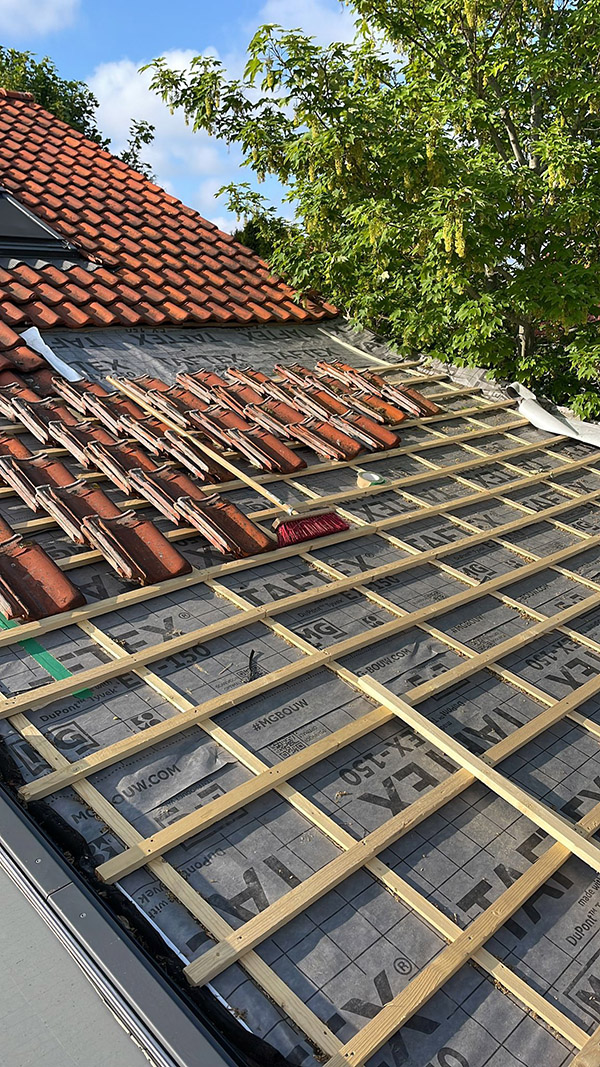 renovatie dak om lekkage te verhelpen